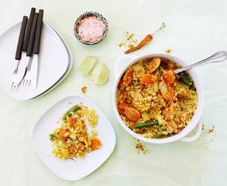 Indisk bulgurwok med räkor, curry och lime