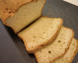 Ljust glutenfritt formbröd - perfekt att rosta