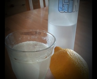 En fördrink med citronsmak