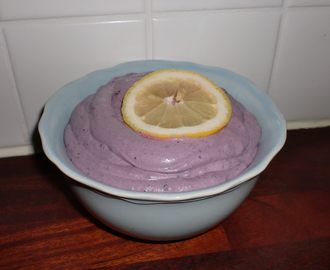 Lemon- och blueberry curd frosting