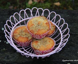 Muffins med kardemumma/havre fyllning