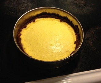 Recept: apelsin cheesecake med pepparkaksbotten