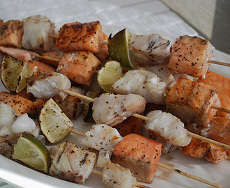 grillade fiskspett med lime