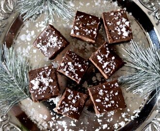 Mörk chokladfudge med havssalt