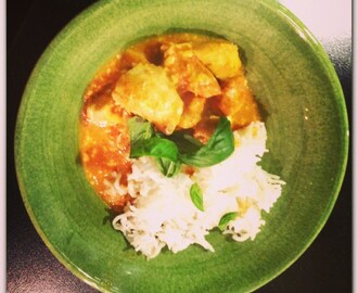 Kyckling med chilisauce och curry.