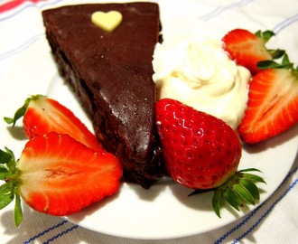 Fransk chokladtårta med fudgeglasyr
