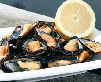 Grillade musslor med vitlökssmör