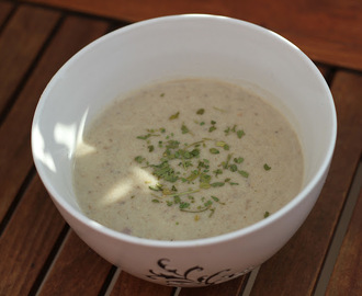 Soppa på kantareller och mandelpotatis
