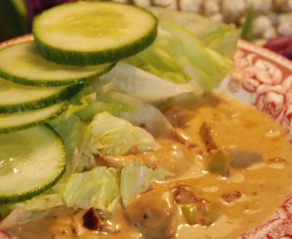 Pastasås med kyckling, fetaost och soltorkade tomater