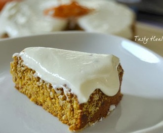 Paleo-inspirerad morotskaka med cream cheese frosting