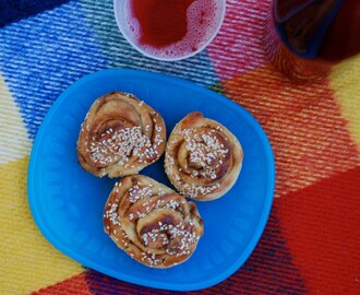 Månadens sötsak - vaniljbullar med sesamfrön