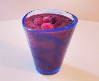 Blåbärs och kardemumma smoothie