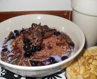 Lingongröt med blåbär och choklad