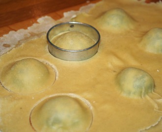 Hemgjord ravioli med spenat, pecorino & ricotta