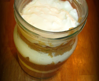 OIAJ - morotskaka med vaniljkräm