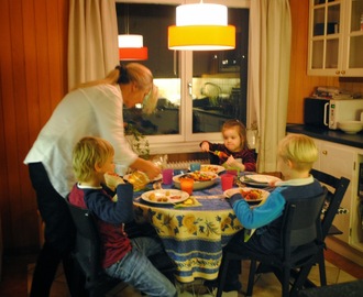 Middag hemma hos familjen F-J