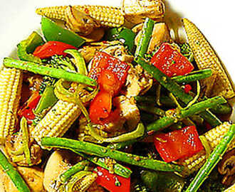 Wokade grönsaker med härlig woksås