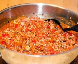 Tonfisksås med krossade tomater