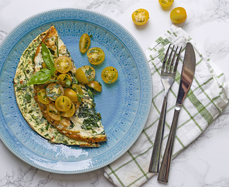 Omelett på äggvitor med spenat och vårlök – 128 kcal