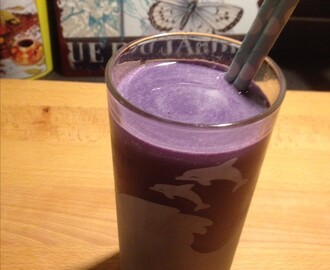 Blueberry post-workout smoothie