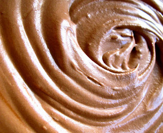 Chokladmousse som även passar till fyllning av bakverk