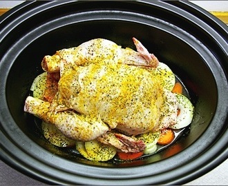 Hel stekt kyckling i Crock Pot, 8 timmar i långkokaren och himmelriket öppnade sig! #CrockPot