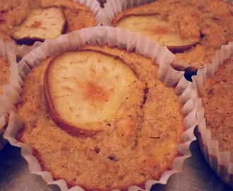 Nyttiga äpple, kanel, päron och kardemumma muffins!