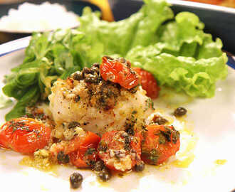Gratinerad fiskfilé med tomat och färska kryddor