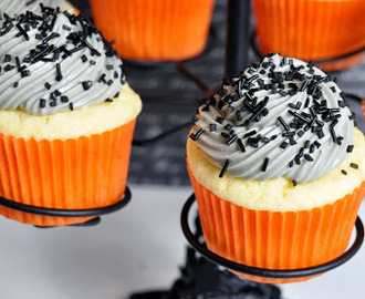 Glutenfria citroncupcakes med lakritsfrosting