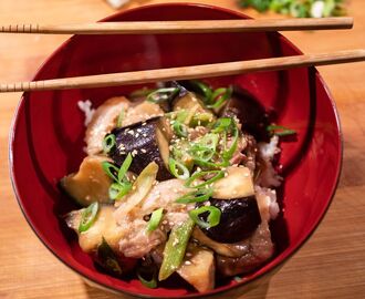 Fläsk och aubergine i misosås - Butaniku to nasuno misoitame (豚肉とナスの味噌炒め)