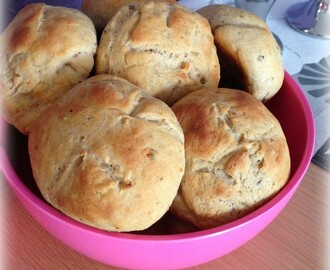 Portionsbröd med prästost och oregano