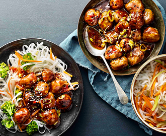 Thailändska kycklingköttbullar med sweet chilisås