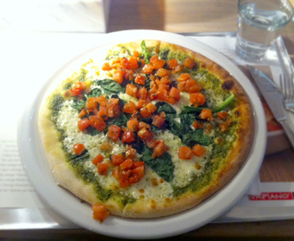 Vapiano: Pizza med pesto och spenat