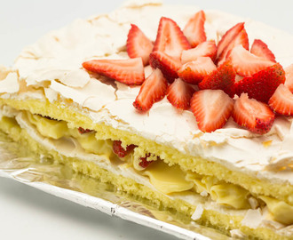 Meringue Cake with Strawberry-Rum Filling