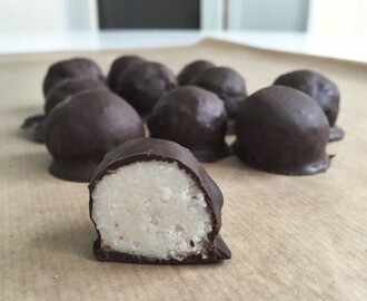 Chokladdoppade kokoskulor