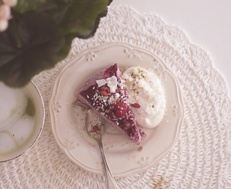 Vegan frozen strawberry lemon cheesecake