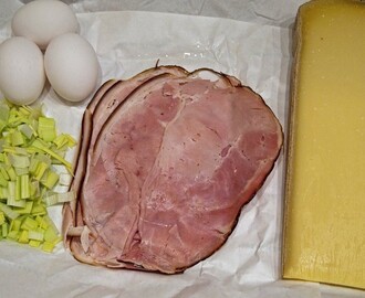 Omelett med comté, purjolök & rökt skinka