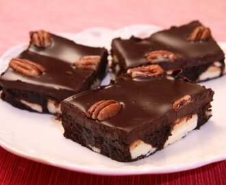 Brownies med pecannötter och vit choklad