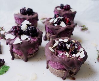 Raw Vegan Blackberry Cheesecake Cups w Brownie & Melted Coconut Chocolate