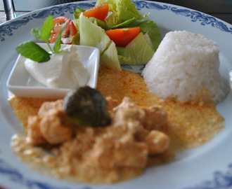 Thai kyckling med röd curry & citrongräs