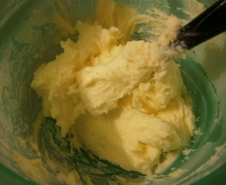 Så här gör du cream cheese frosting