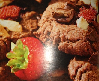 chokladcookies med jordgubbar 