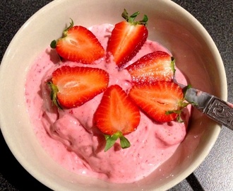 Sunday sweet - fast made strawberry ice cream