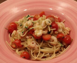 Spaghetti gamberetto med chili och persilja