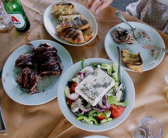 Where to Eat? // Kaluvia, Greece - Taverna Mourouzhs