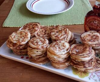 Vetefria, glutenfria och mjölkfria amerikanska pannkakor