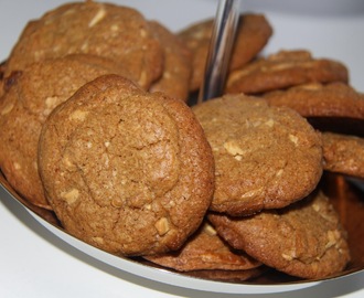 Pepparkakscookies med vit choklad