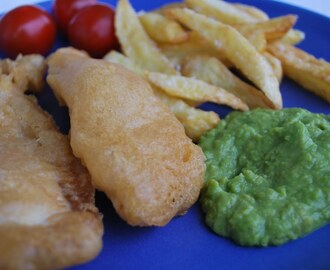 Fish and chips med ärtmos