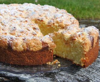 Vanilla crumb cake