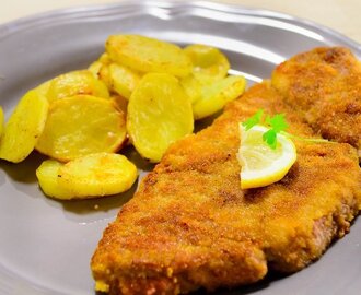 Kalvschnitzel med ugnsrostade krispiga potatisskivor